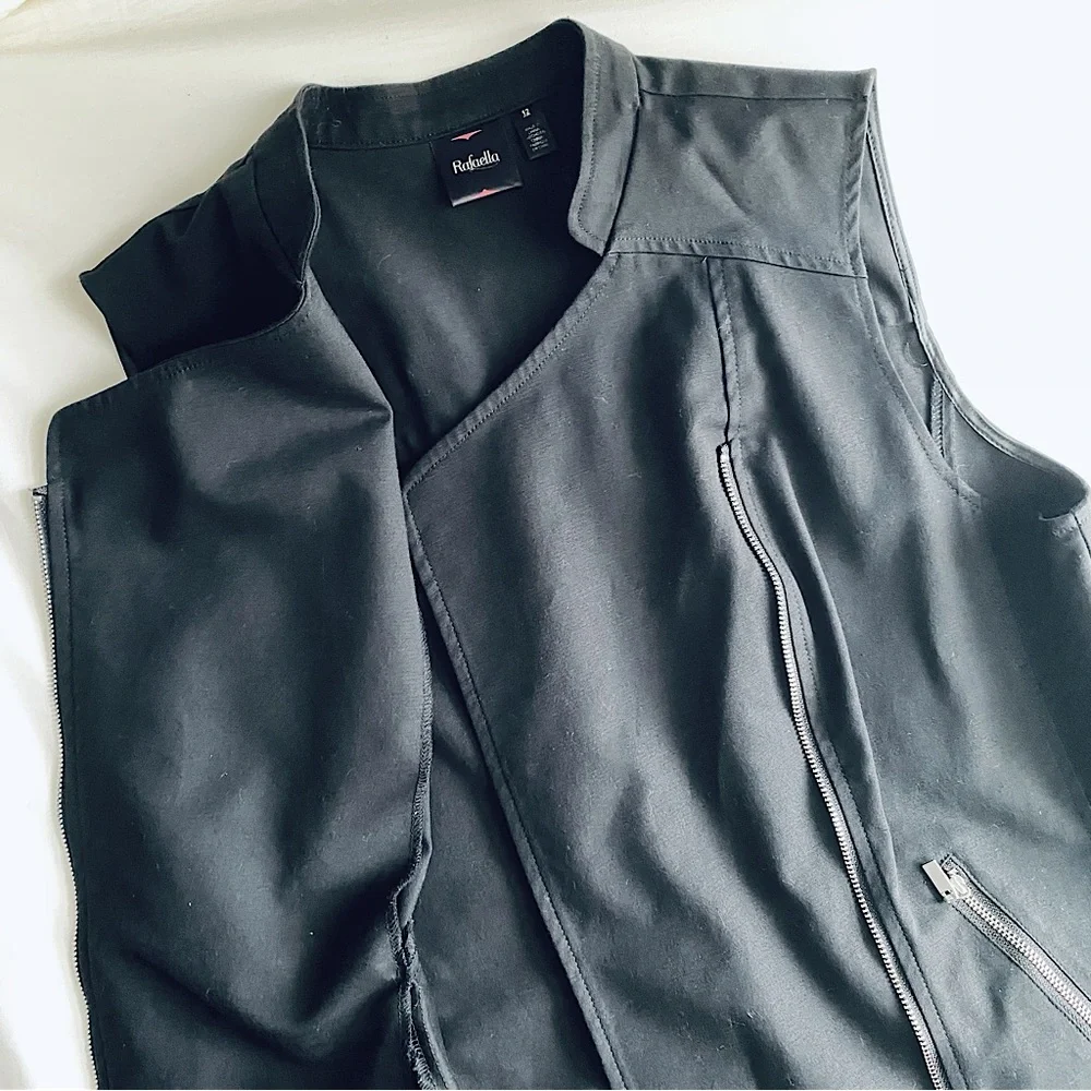 RAFAELLA COTTON SLEEVELESS ASYMMETRICAL ZIP UP VEST Black 12